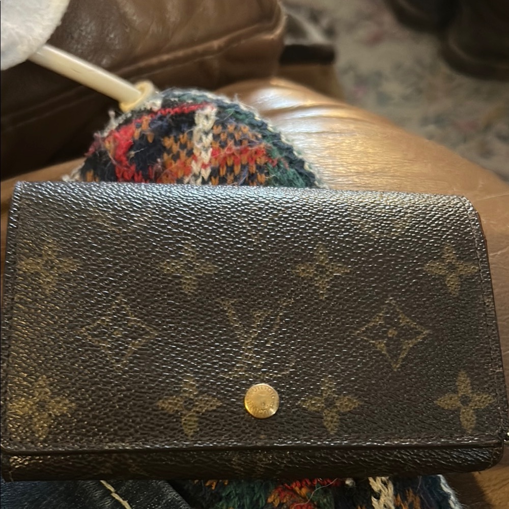 Louis Vuitton Black Leather Monogram Wallet